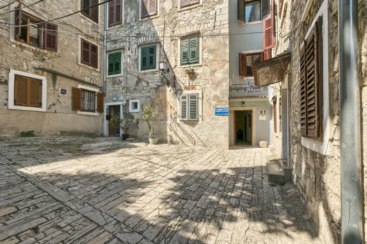 Old Town Apartments In City Center PUY 외부 사진