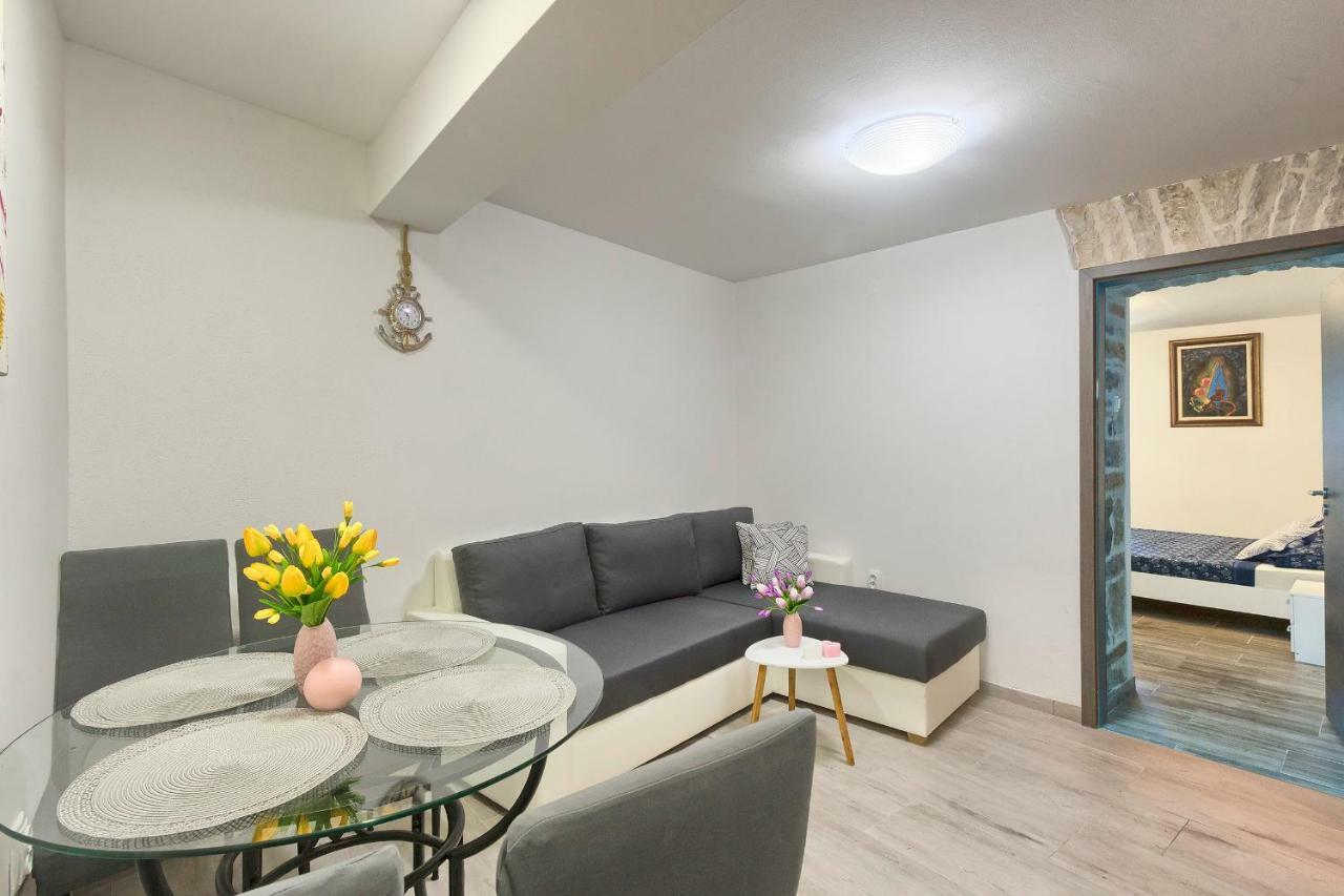 Old Town Apartments In City Center PUY 외부 사진