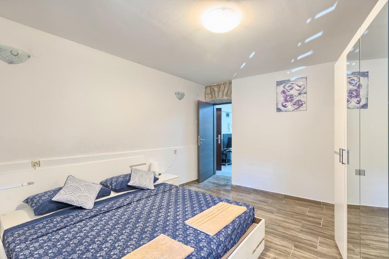 Old Town Apartments In City Center PUY 외부 사진